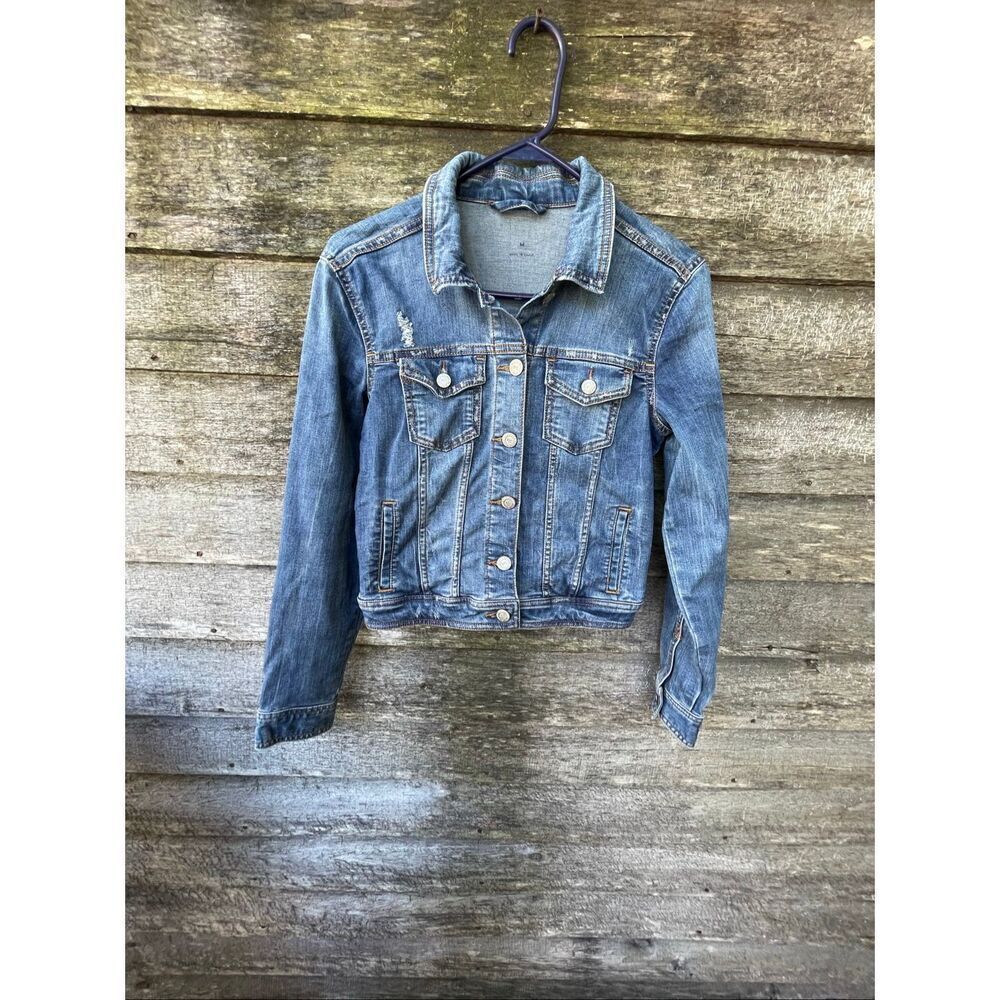 Aeropostale size M denim jacket. Lightly distressed. - Picture 5 of 8